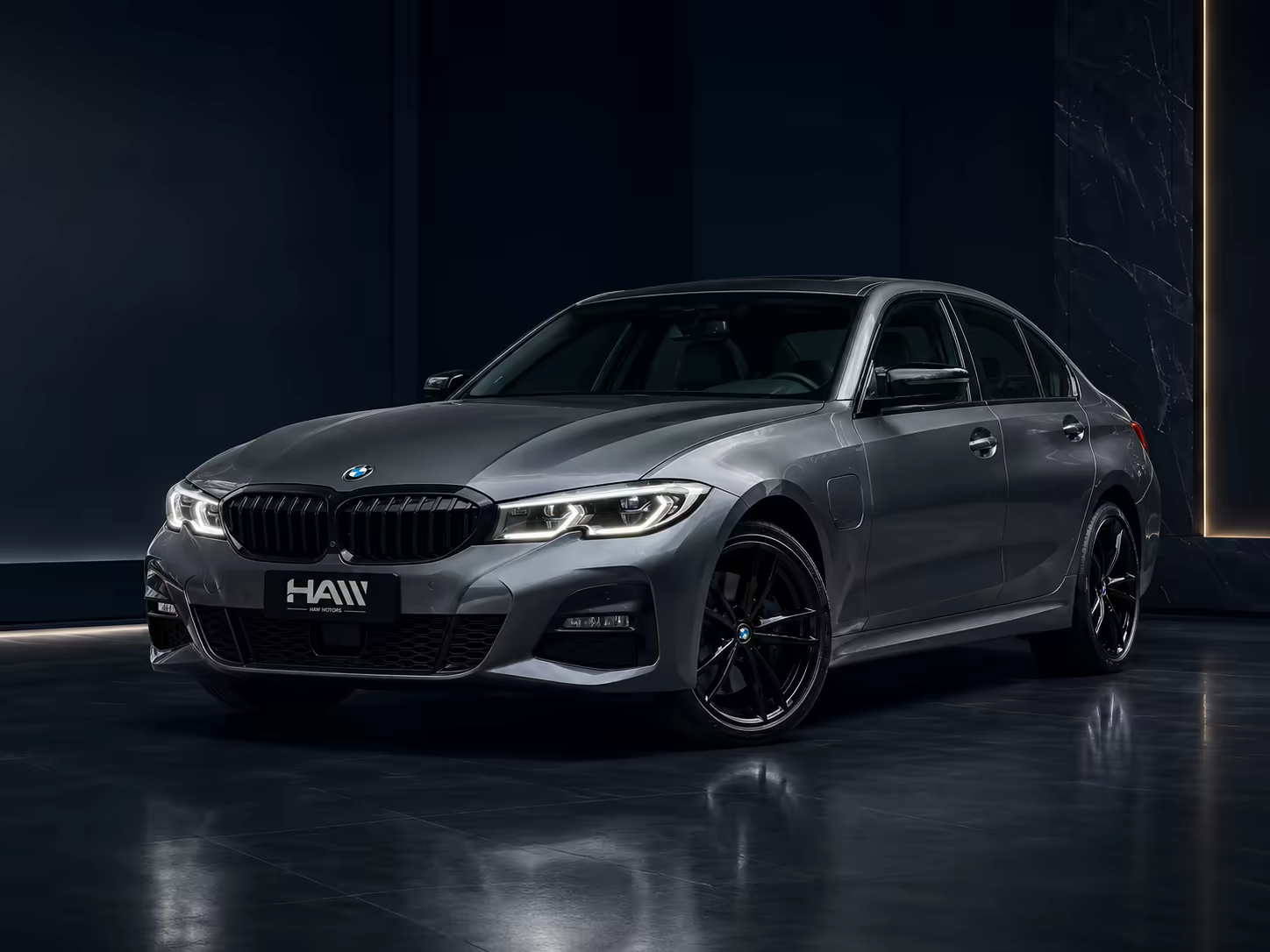 BMW 330e M Sport da HAW Motors em showroom